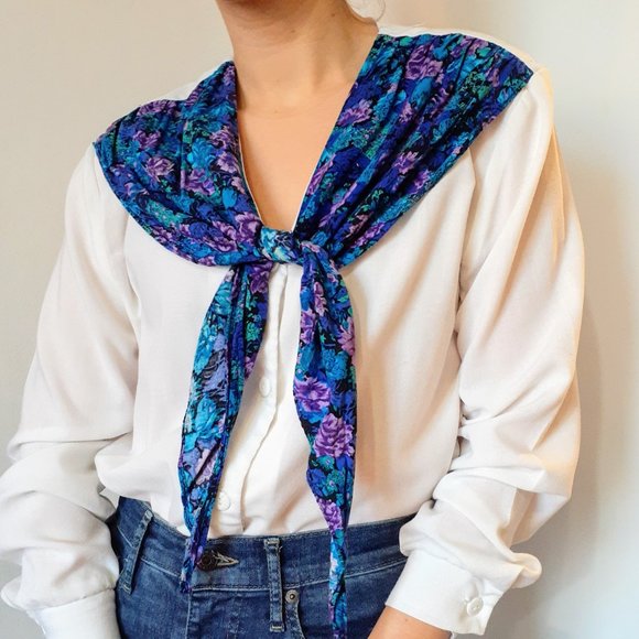 Vintage Tops - Vintage shirt with integrated scarf
